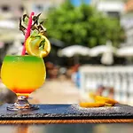 H.M.A. Hotel & Suites