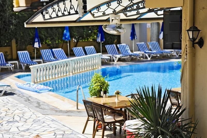 H.m.a. & Hotel 3*